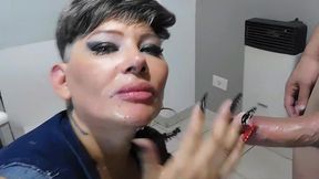 asi se premia a una puta cuando te trae la plata