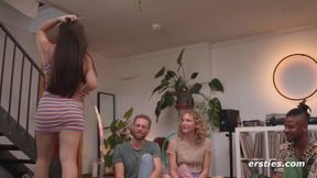 3 horny betten stimmen berliner ersties saufen bis sie spritzen orgie ruin