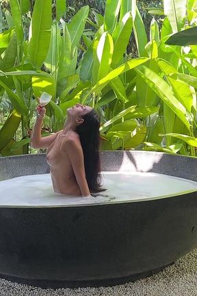 Jungle Bath Naked - Behind the Scenes