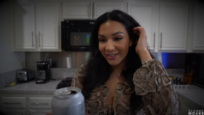 tinder date gets pegged