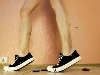 TGIRL GIANTESS AMANDA CRUSHES METAL CARS IN SNEAKERS AND WHITE SHORTS - 1 (CRUSH FETISH)