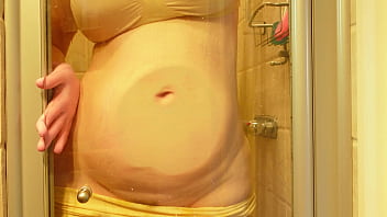Belly Button Fetish: in the shower