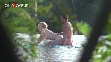 Couple Has Public Sex On Nude Beach And Talking To Strangers