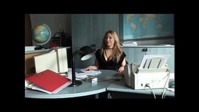 MILF with Hairy Pussy Fucked and Cumshot in Mouth by Big Amateur Cock