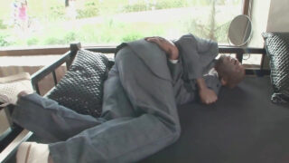 Interracial trekant &#8211; Jessica Neight blir rumpet av en stor svart pikk Mike Chapman