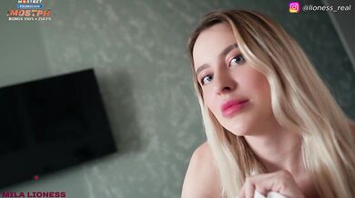 My Stepmom Came Into My Room Without Knocking and Stared At My Dick. This Slut Came Twice