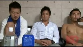 (1/3)Authentically gay mating! Going into a threesome! Meet the first time experiencing a massive squirt!