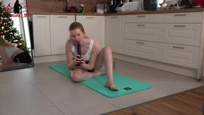 Bikergirl ́s Booty Special Workout with BBC Dildo!