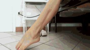 Sexy feet 28 AVI(1280x720)FHD