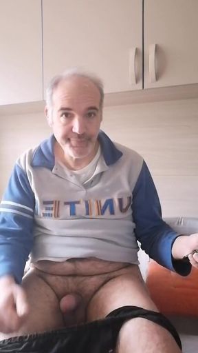 Saturday Morning It's Time to Jerk off My Hard Cock as a Good Habit I Masturbate as Soon as I Wake up.