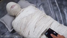 Plaster bandage tightly bound and placed 02