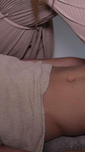 I came for an erotic massage and was satisfied   Clip 1