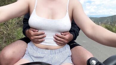 DIDI Client Realizes That I'm Not Wearing A Bra And Puts His Hands In My Panties