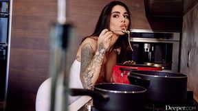 Glorious Suttin and Oliver Flynn - side fuck dirt - Deeper