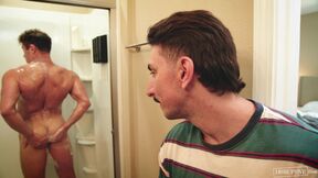 Kyle's workout interrupted by a steamy surprise