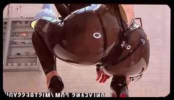 Sultry Latex Seductress Unleashes Her Sweaty Allure