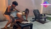 Latina caliente es cogida por desconocido al aire libre