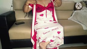 PIZZA MAN FUCK HOT BHABHI IN HINDI AUDIO.