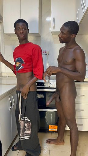 My housemate fuck so hard scream so well