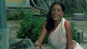 Zeenat Aman nude scene in Satyam Shivam Sundaram