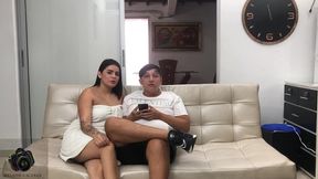 esposa cachonda se folla al mejor amigo de su esposo - polla enorme