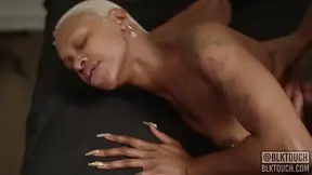 Big Black Tool Makes MOM Squirt and Cream