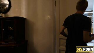 SISPORN. Stepbrother is lucky to fuck blindfolded girl and cum on face