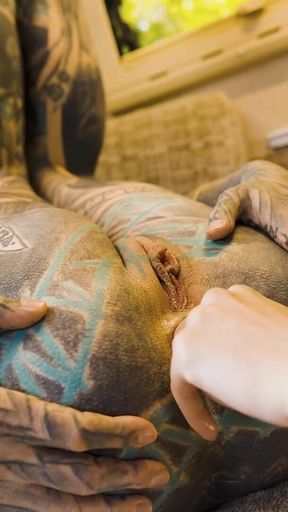 Roadtrip Tattooed Girl Fucks a Girl Anal with a Big Toys in Vintage Talbot Express