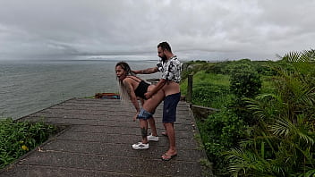 Tes&atilde_o na Chuva: Fodemos a Amiga no Mato e a Nicoly Tirou Leitinho de um Cara