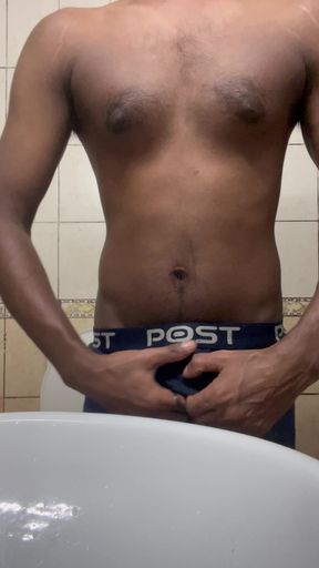 Solo fun in bathroom asian boy