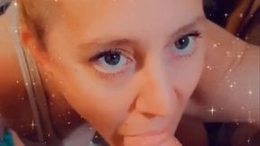 Sexy eyes start to water when she'_s throat fucked