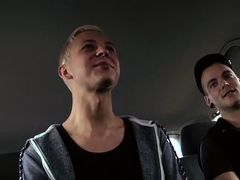 Knob addicted gay hunk blows a guy's shlong in his car