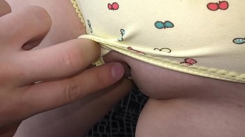 REALLY! my friend&#039_s Daughter ask me to look at the pussy . First time takes a dick in hand and mouth ( Part 1 )