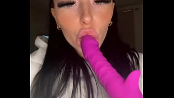 College Slut Solo Masturbation caught