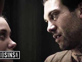 Sexy Brunette hair Gets Her 1st double penetration