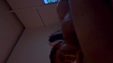 Chupando pau cinco minutos , quantos minutos você aguentaria de boquete na live