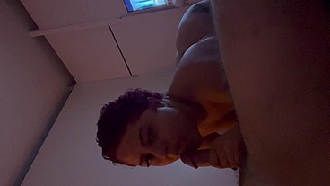 Chupando pau cinco minutos , quantos minutos você aguentaria de boquete na live