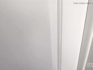 Sex internship with big beautiful woman wench boss