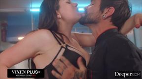 Deeper Baker Alyx Star Has Insatiable Appetite