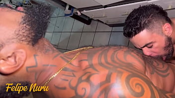 NERD NA AULA PR&Aacute_TICA DE SEXO COM O PRETINHO