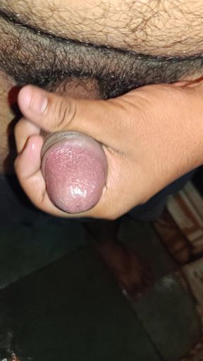Akela room mai ladka hilaate  huee