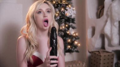 Christmas Giant Dildo Fuck Gaping Pussy