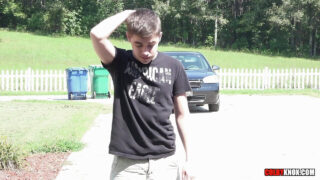 Kuumat nuoret pojat Eli Lincoln ja Cameron Taylor nuolevat kulleja, runkkaavat yhdessä ja nauttivat sitten syvästä persepanosta ja siemensyöksystä