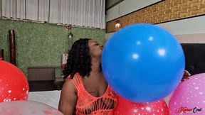 PLAYING AND TEASING BALLOONS - BY RUBY - CLIP 2 FULL HD - KC 2024!!!!