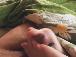 Quick Homemade Morning Footjob and Solefuck to Cum on Feet