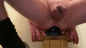 easttnguy22 cumming with huge crackstuffers goose plug