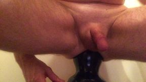 easttnguy22 cumming with huge crackstuffers goose plug