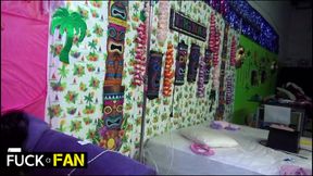 Thick Cock Ride For Siri Blowjob For Tori And Sloppy Kiss!