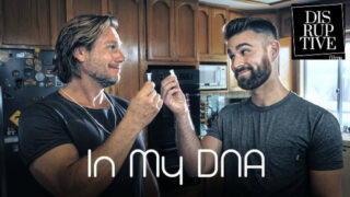 Ο νεαρός Ντέκλαν Μπλέικ και ο Χανς Μπέρλιν, γαμημένοι στον κώλο