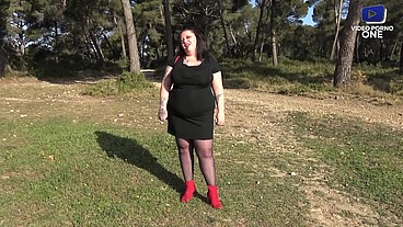 UNE BONNE SODOMIE POUR JADE LA RONDE AUX SEINS XXXL